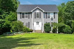 15 Spruce Ct, Hooksett, NH 03106 - Photo 1