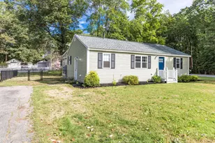 38 Crawford Ave, Exeter, NH 03833 - Photo 1