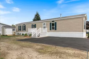 93 Dart Dr, Salem, NH 03079 - Photo 1