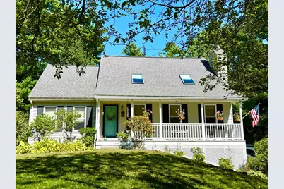 29 Beacon Street, Londonderry, NH 03053 - Photo 1