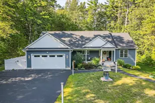 264 Hampstead Rd, Derry, NH 03038 - Photo 1
