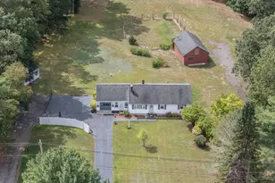 189 Hobbs Rd, Pelham, NH 03076 - Photo 1