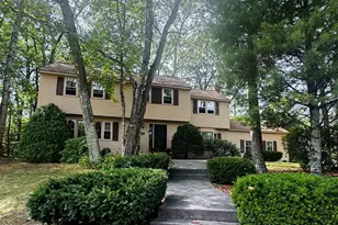 24 Chapel Hill Dr, Nashua, NH 03063 - Photo 1