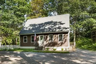 61 Blake Rd, Epping, NH 03042 - Photo 1