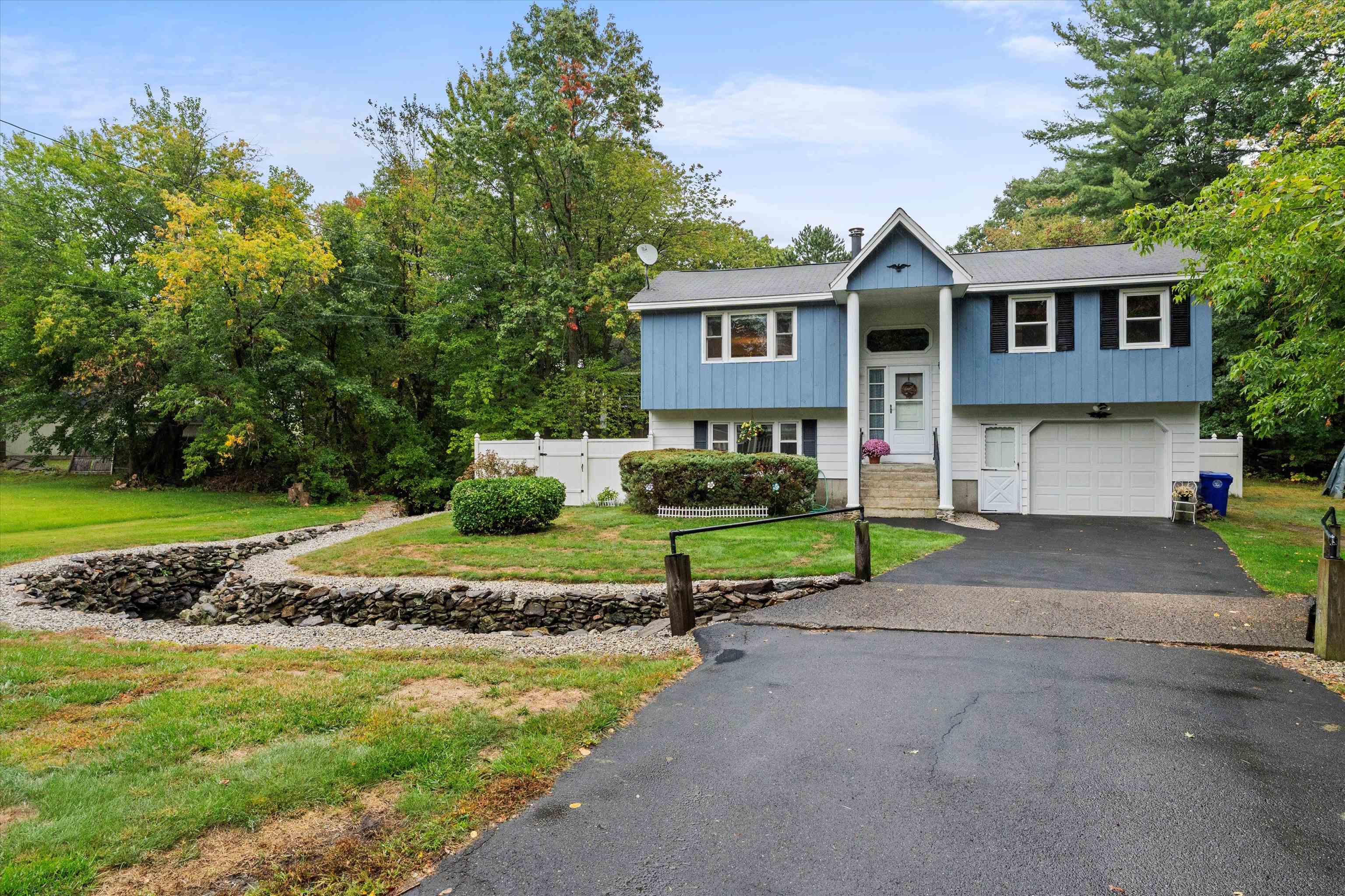 11 Grand Ave, Manchester, NH 03109 - MLS 5062988 - Coldwell Banker