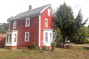 27 Highland St, Rochester, NH 03868 - Photo 1