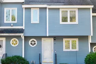 40 Merrimack Dr, Merrimack, NH 03054 - Photo 1