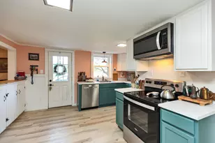 261 N Main St, Franklin, NH 03235 - Photo 1