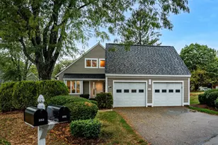 351 Straw Hill Rd, Manchester, NH 03104 - Photo 1