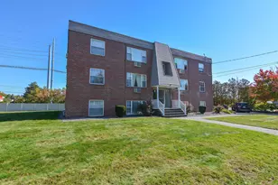 99 Cluff Crossing Rd, Salem, NH 03079 - Photo 1