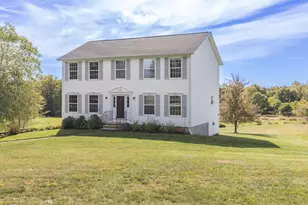 9 Seaborne Dr, Dover, NH 03820 - Photo 1