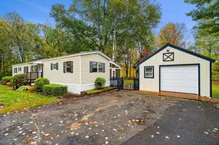 732 Concord Stage Rd, Weare, NH 03281 - Photo 1