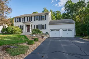 38 Robin Dr, Hudson, NH 03051 - Photo 1