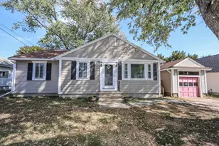 328 S Mammoth Rd, Manchester, NH 03109 - Photo 1