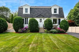 1068 Mammoth Rd, Manchester, NH 03104 - Photo 1