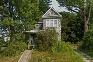 285 School St, Berlin, NH 03570 - Photo 1