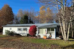 34 Maple Dr, Rindge, NH 03461 - Photo 1