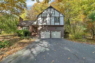 11 Teague Dr, Salem, NH 03079 - Photo 1