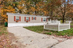 38 Rosemary St, Salem, NH 03079 - Photo 1