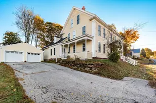 14 Manchester St, Pittsfield, NH 03263 - Photo 1