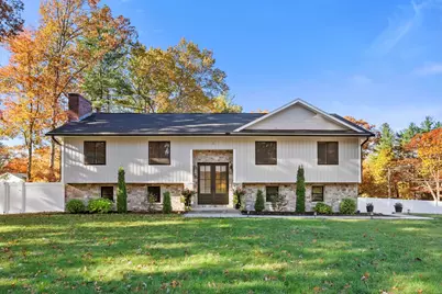 3 Robin Drive, Hudson, NH 03051 - Photo 1