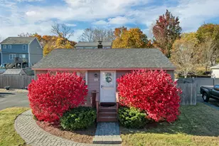 380 Rockland Ave, Manchester, NH 03102 - Photo 1