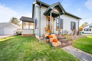 31 Brock St, Rochester, NH 03867 - Photo 1