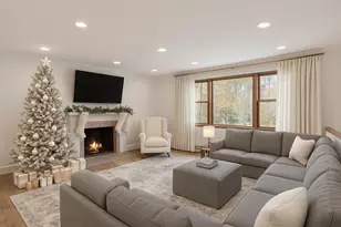 534 Main St, Sandown, NH 03873 - Photo 1