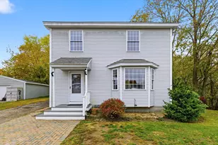 121 Peabody Ave, Manchester, NH 03109 - Photo 1