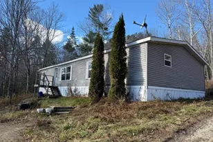 7 Breezy Point Rd, Warren, NH 03279 - Photo 1