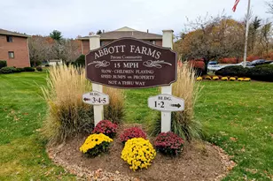 312 Abbott Farm Ln, Hudson, NH 03051 - Photo 1