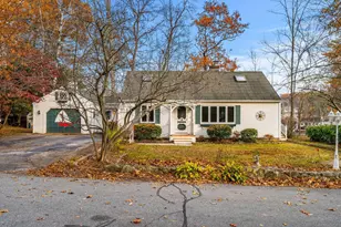 19 McGrath Rd, Pelham, NH 03076 - Photo 1