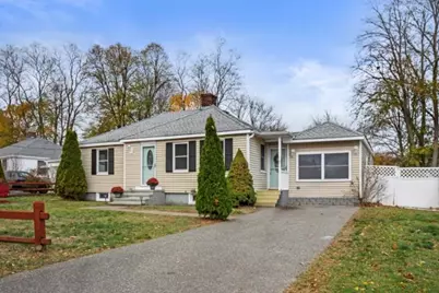 7 Hall Court, Portsmouth, NH 03801 - Photo 1