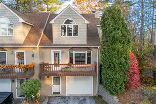4 Newell's Meadow Ln, Derry, NH 03038 - Photo 1