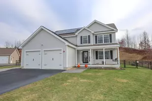 95 Wright Dr, New Boston, NH 03070 - Photo 1