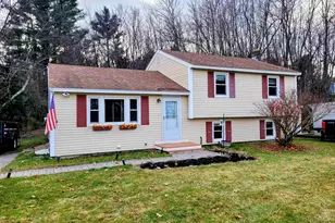 4 Ledgewood Dr, Derry, NH 03038 - Photo 1