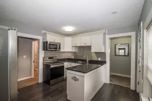 10 Auburn Rd, Londonderry, NH 03053 - Photo 1