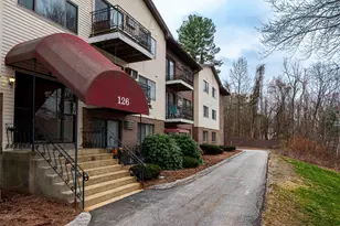 126 Mammoth Rd, Hooksett, NH 03106 - Photo 1