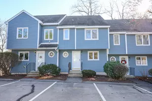 40 Merrimack Dr, Merrimack, NH 03054 - Photo 1