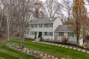 34 Lindsay Rd, Hooksett, NH 03106 - Photo 1