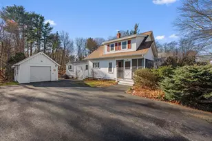 22 W Pine St, Plaistow, NH 03865 - Photo 1
