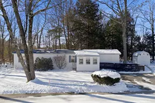 732 Concord Stage Rd, Weare, NH 03281 - Photo 1