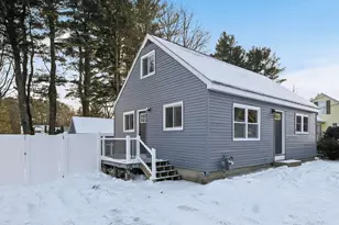 1093 Cilley Rd, Manchester, NH 03103 - Photo 1