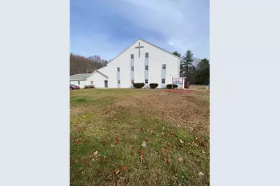 40 Mammoth Road, Londonderry, NH 03053 - Photo 1