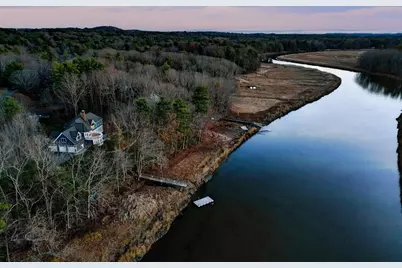 10 Wingate Court, Stratham, NH 03885 - Photo 1