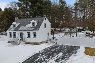 19 Pioneer Dr, Nashua, NH 03062 - Photo 1