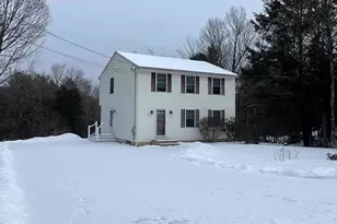 71 Jefferson Dr, Hillsboro, NH 03244 - Photo 1