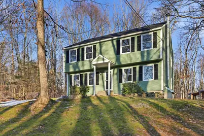 7 Ashley Court, Raymond, NH 03077 - Photo 1