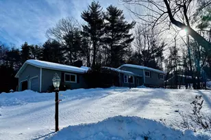 11 Wellesley Dr, Pelham, NH 03076 - Photo 1