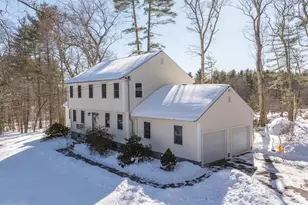 20 Debbie Dr, Pelham, NH 03076 - Photo 1